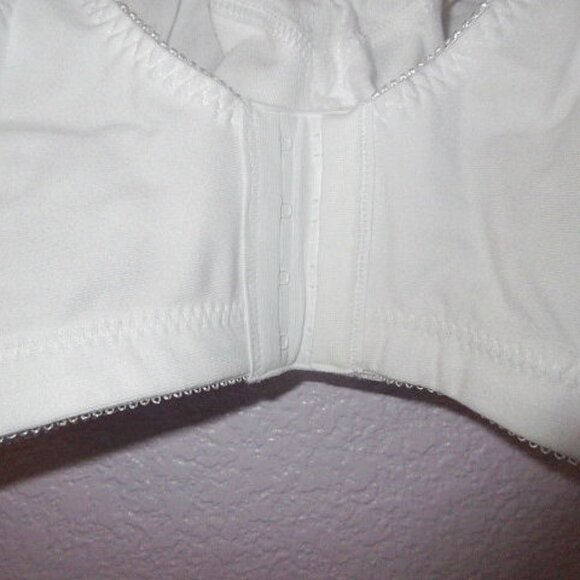 Bali Double Support Cotton Wireless Bra Size 38DD Cool Comfort 3036 Seamless NWT - Picture 5 of 10